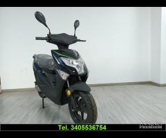 Scooter NUOVA elettrico F17+  L1e = 50cc 120km