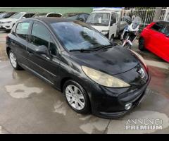 Peugeot 207 1.6 HDi 110CV 5p. XS