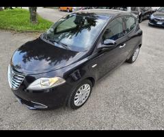 Lancia Ypsilon 1.2 69 CV 5 porte Neopatentati