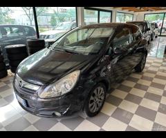 Opel Corsa 1.2 3 porte Club