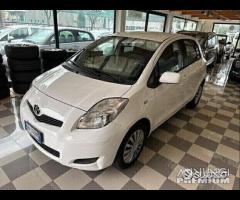 Toyota Yaris 1.3 Benzina Cambio Automatico