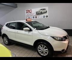 Nissan Qashqai 1.5 dCi Tekna nav/sens full