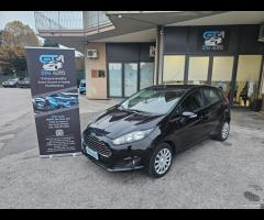 Ford Fiesta 1.4 5 porte Bz.- GPL