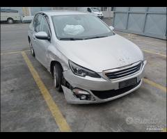 Peugeot 308 2018 Demolita - Per Ricambi