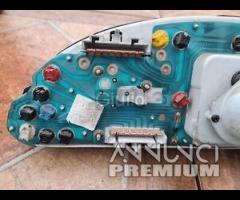 Speedometer/Instrument Cluster Fiat Punto 7784651