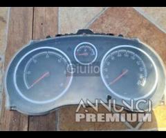 CONTACHILOMETRI QUADRO STRUMENTI OPEL CORSA D 1.3