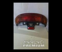 FANALE POSTERIORE PER YAMAHA YP 250 MAJESTY DEL 20