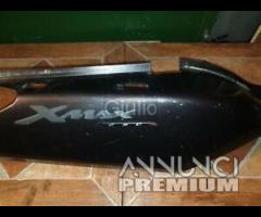 FIANCHETTO POSTERIORE DESTRO YAMAHA X-MAX XMAX 250