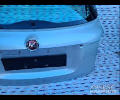 Portellone posteriore grigio chiaro Fiat 500X 2016 - 13