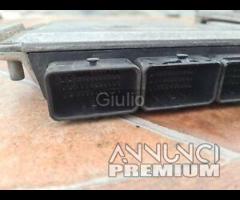 0281010819 CENTRALINA MOTORE RENAULT Scenic ecu 82