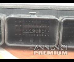 0281010819 CENTRALINA MOTORE RENAULT Scenic ecu 82