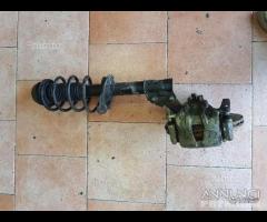 Sospensione lato passeggero hyundai I20 2011