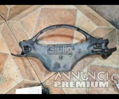 CARENA MANUBRIO POSTERIORE PIAGGIO LIBERTY 125 199