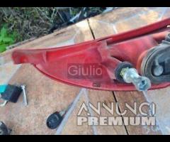 FANALE POSTERIORE SINISTRO FIAT PUNTO ( 2003   200