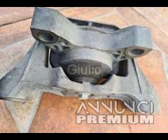 P112d supporto motore ford focus