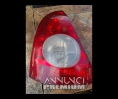 8200071413 faro posteriore sinistro renault clio i