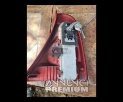 8200071413 faro posteriore sinistro renault clio i