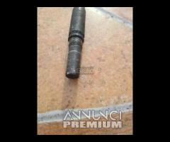 Perno pinza freno posteriore Yamaha  Yzf R125 125