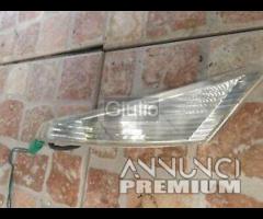 freccia anteriore destra PEUGEOT GEOPOLIS RS 400 2