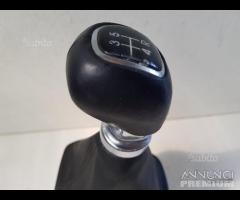 Pomello con cuffia hyundai I10 2016 - 17