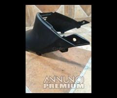 Plastica tunnel centrale Footboard center cover Su