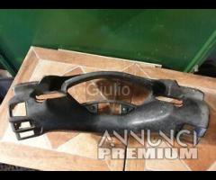 CARENA MANUBRIO SUPERIORE YAMAHA X-MAX 250 2005 20