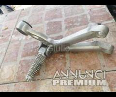 PEDANA PEDALINO SUPPORTO DESTRO POSTERIORE Yamaha