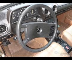 Mercedes W123 200 Berlina 1981 Conservata - 19