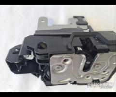 31440390 serratura anteriore destra Volvo V40 - 18