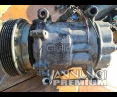 RICAMBI USATI 8200953359  /  05443011062 COMPRESSO