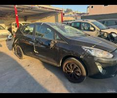 Ford Fiesta 1.1 sinistrato - 2019