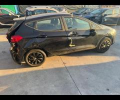 Ford Fiesta 1.1 sinistrato - 2019 - 9