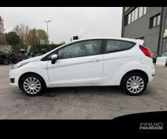 FORD FIESTA MK6 per ricambi usati RTJB