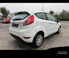 FORD FIESTA MK6 per ricambi usati RTJB - 7