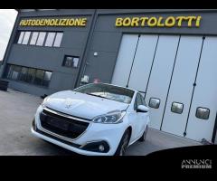 PEUGEOT 208 per ricambi usati BH02