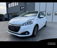 PEUGEOT 208 per ricambi usati BH02