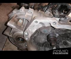 Cambio KIA CARNIVAL VQ PASSO CORTO 2902cc '06 - 4