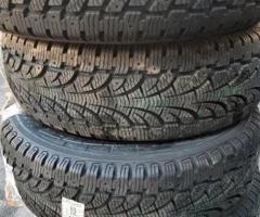 4 gomme invernali nuove 215 75 16 Pirelli