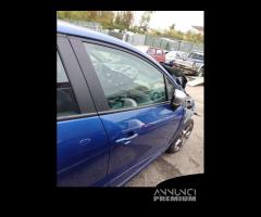 Porta anteriore dx nuda RENAULT CLIO del 2017