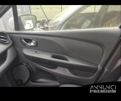 Pannello porta ant dx RENAULT CLIO del 2016