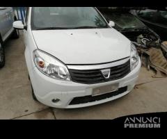 Paraurti anteriore DACIA SANDERO del 2009