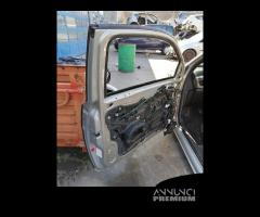 Porta anteriore sx LANCIA YPSILON del 2005