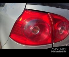 Fanale posteriore sinistro VOLKSWAGEN GOLF 5 2005