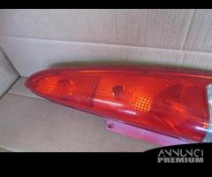 Fanale posteriore destro DAEWOO TACUMA del 2001