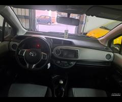 Toyota Yaris 1.0 ben unico prop 2013 - 12