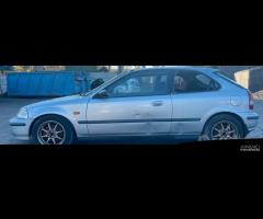 Honda Civic Anno 1998 | SOLO PER RICAMBI