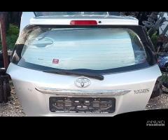 Portellone posteriore Toyota Yaris 5 porte 2012>