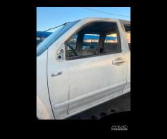 Porta anteriore. Sx Isuzu Dmax anno 2009