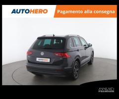 VOLKSWAGEN Tiguan HX06009 - 5