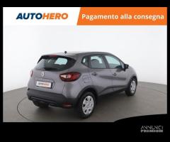 RENAULT Captur AY86839